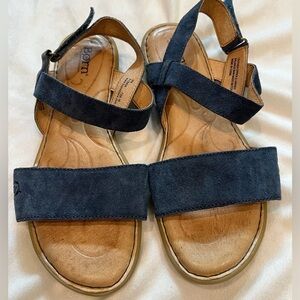 Born Navy Blue Strappy Adjustable Leather Sandals Minimalist Comfort Size 9